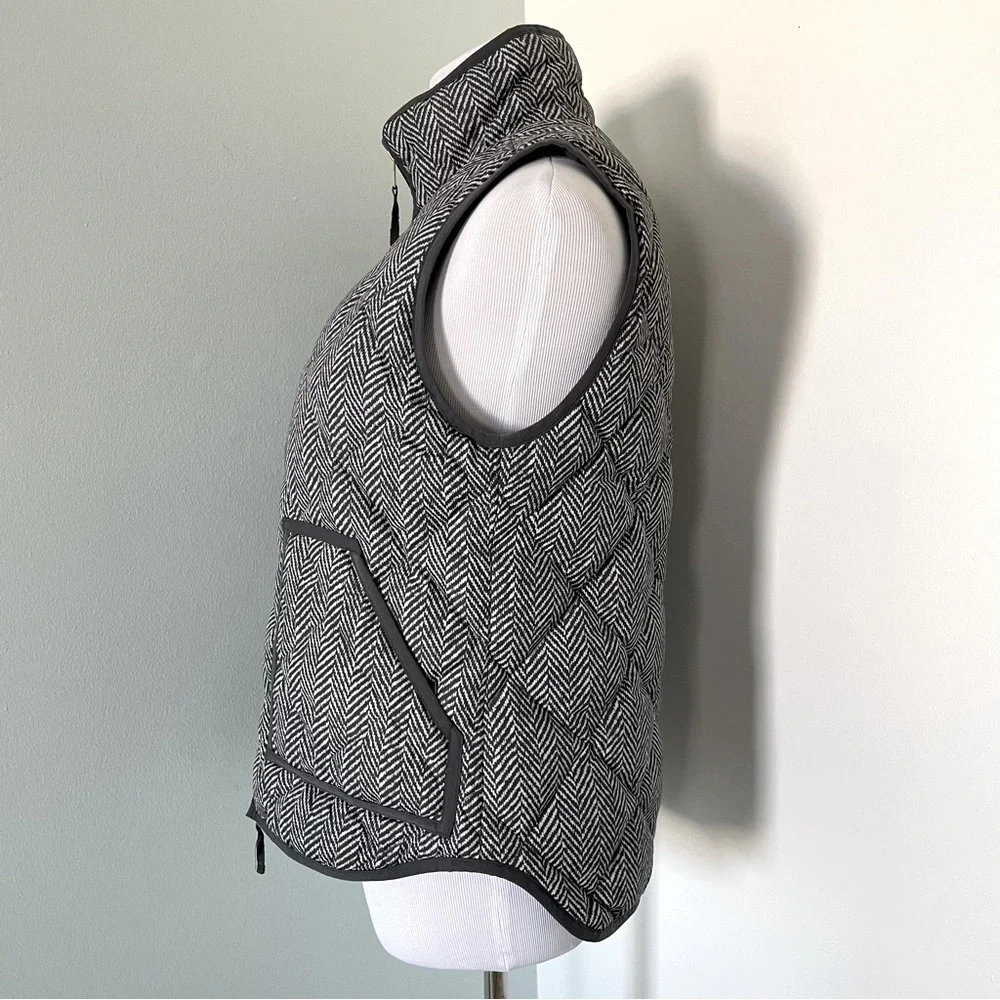 J. Crew Excursion Quilted Herringbone Down Vest Zip Up Gray & White Size S